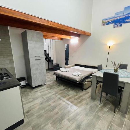 Appartamento Qs House Napoli Esterno foto