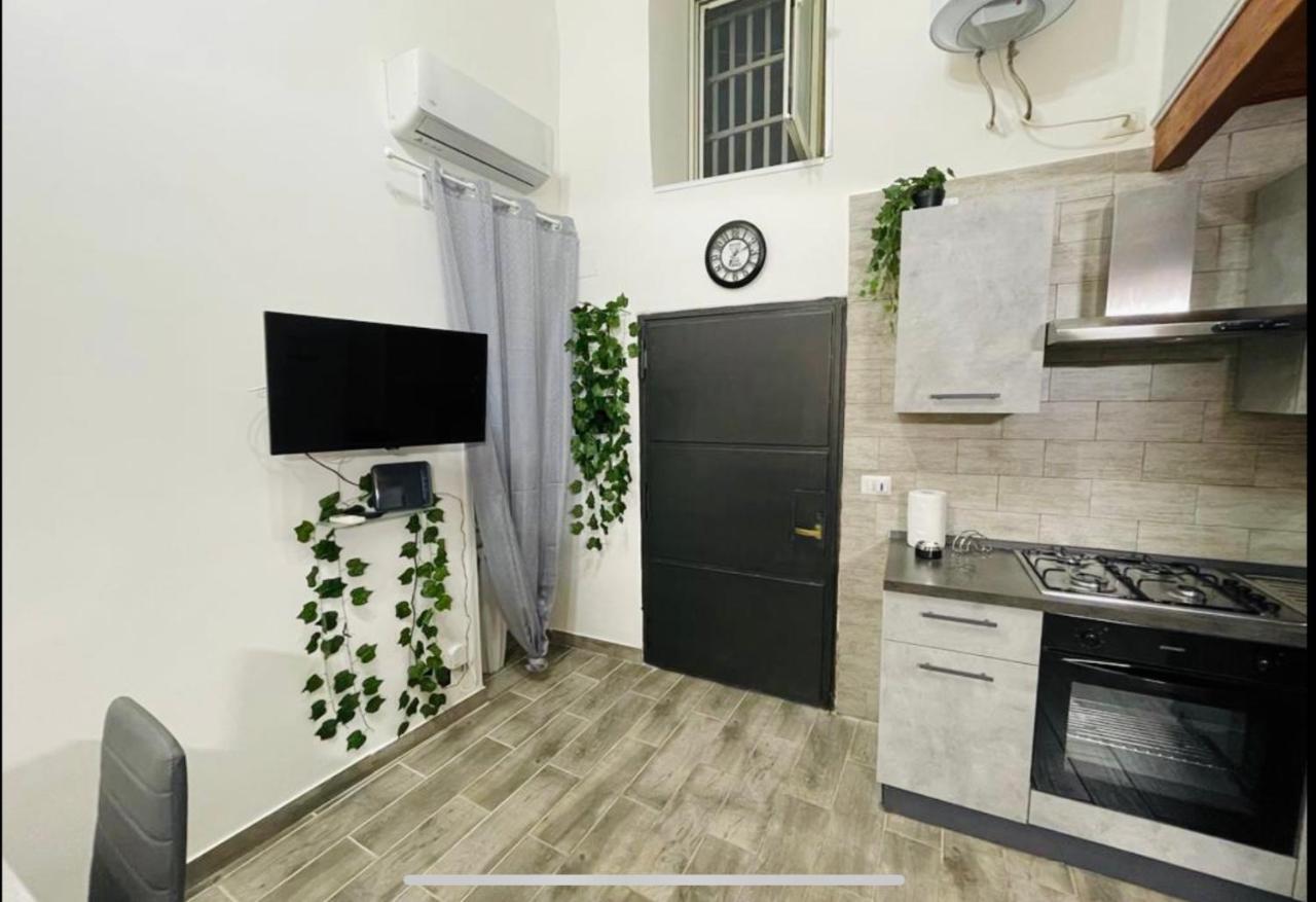 Appartamento Qs House Napoli Esterno foto