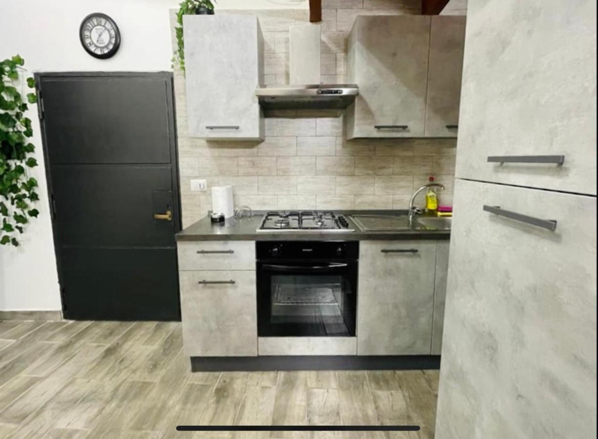 Appartamento Qs House Napoli Esterno foto