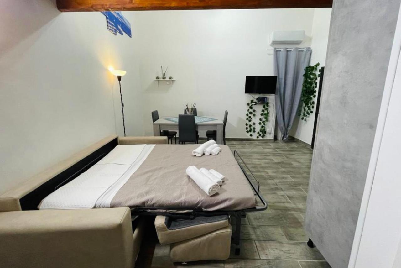 Appartamento Qs House Napoli Esterno foto